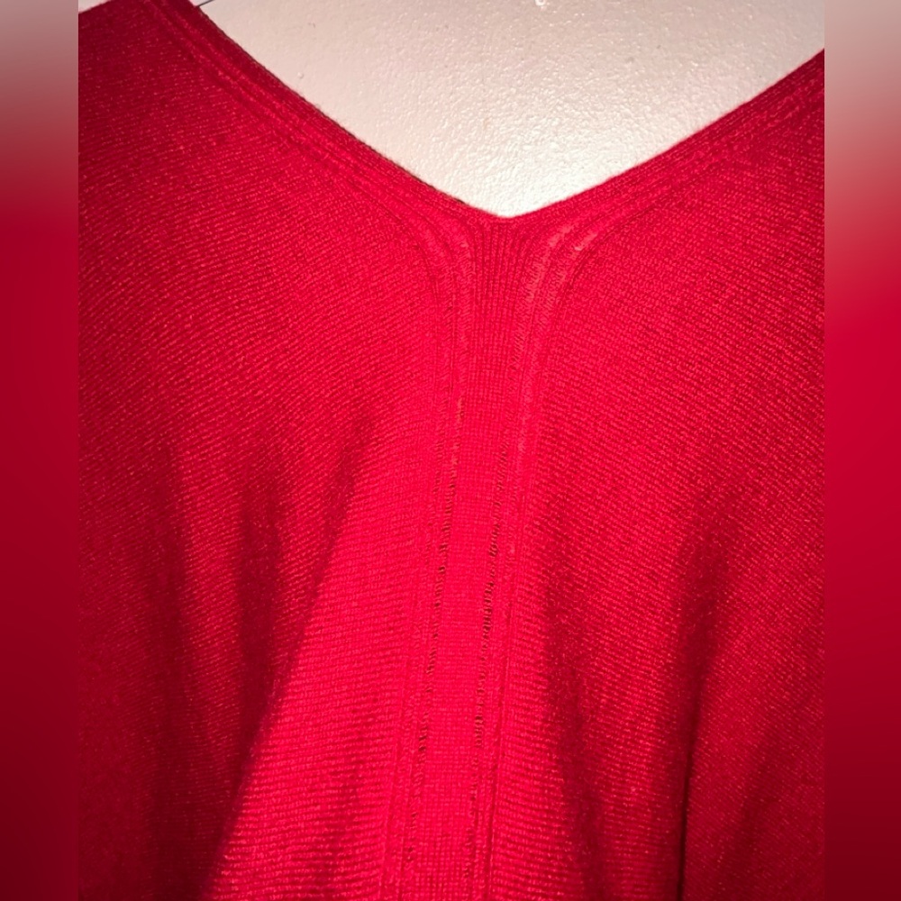 Vince. 100% Cashmere Double V-Neck Sweater Sz Small.  VGC - Picture 5 of 9